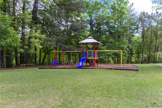 5711 Golden Pond, Northport, AL 35473