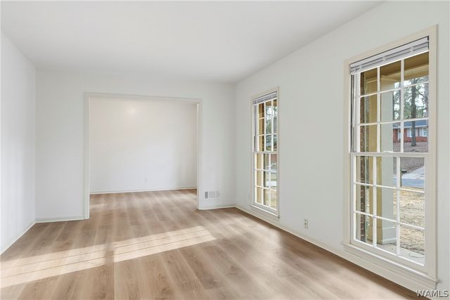 5711 Golden Pond, Northport, AL 35473