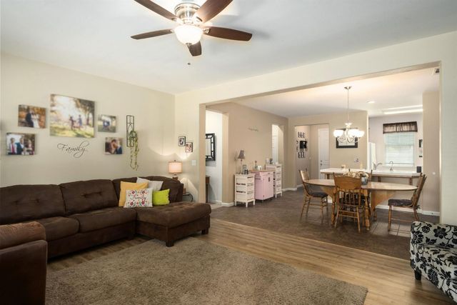 454 E Sierra Avenue, Reedley, CA 93654