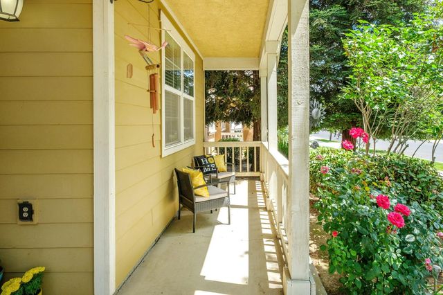 454 E Sierra Avenue, Reedley, CA 93654