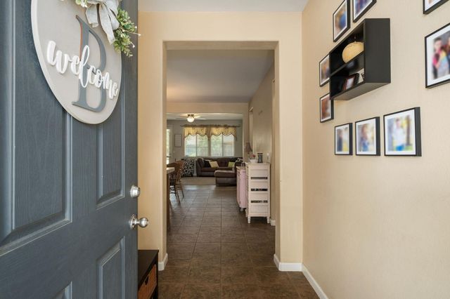 454 E Sierra Avenue, Reedley, CA 93654