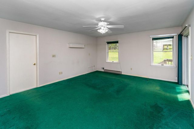 19 FLORAL RD, Flemington, NJ 08822