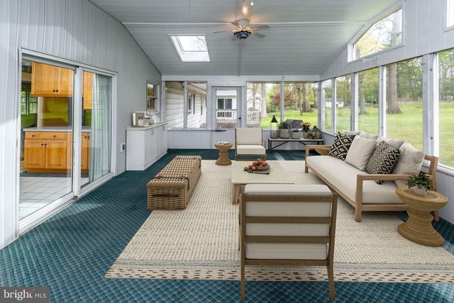 19 FLORAL RD, Flemington, NJ 08822
