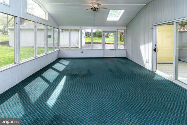 19 FLORAL RD, Flemington, NJ 08822