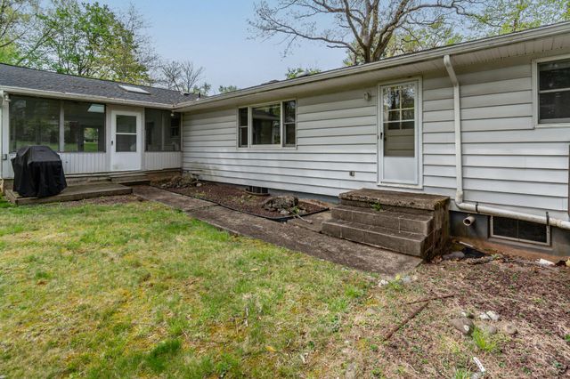 19 FLORAL RD, Flemington, NJ 08822