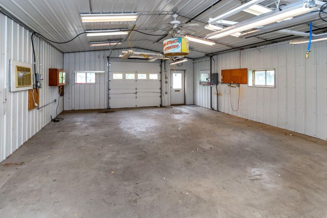 19 FLORAL RD, Flemington, NJ 08822