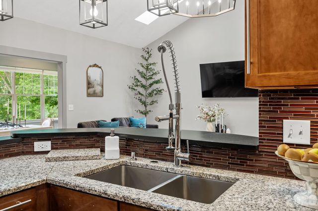 38 Little Forest Drive, Asheville, NC 28806