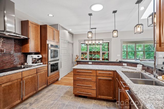 38 Little Forest Drive, Asheville, NC 28806