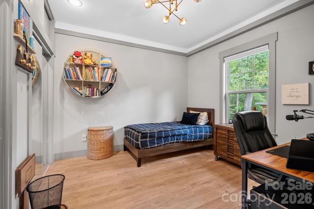 38 Little Forest Drive, Asheville, NC 28806