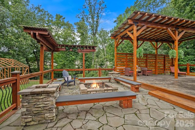 38 Little Forest Drive, Asheville, NC 28806