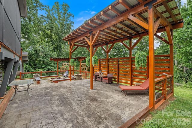 38 Little Forest Drive, Asheville, NC 28806