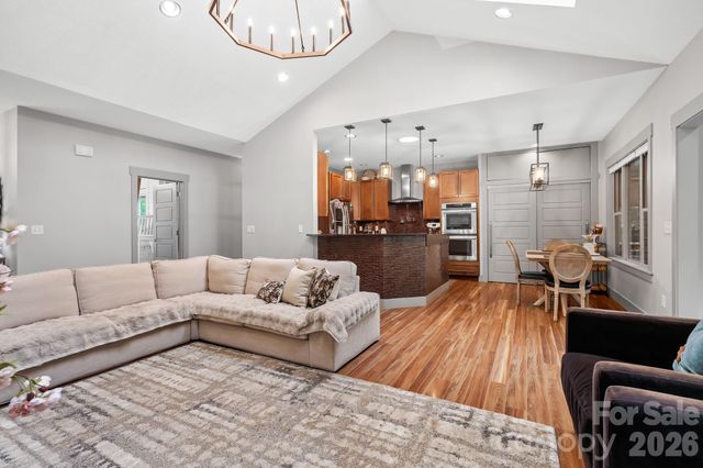 38 Little Forest Drive, Asheville, NC 28806