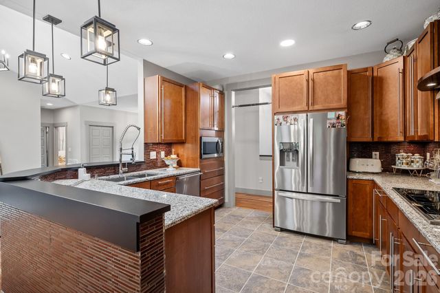 38 Little Forest Drive, Asheville, NC 28806