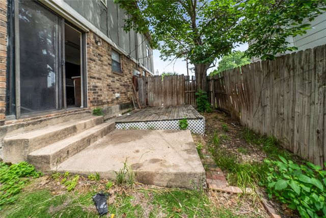 203 S Las Vegas Trail, White Settlement, TX 76108