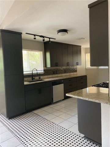 11915 Rosethorn DR, Austin, TX 78758