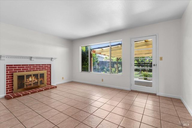 241 Camellia St, Fairfield, CA 94533