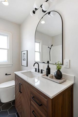 348 Jerome Ave, Piedmont, CA 94610