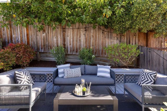 348 Jerome Ave, Piedmont, CA 94610