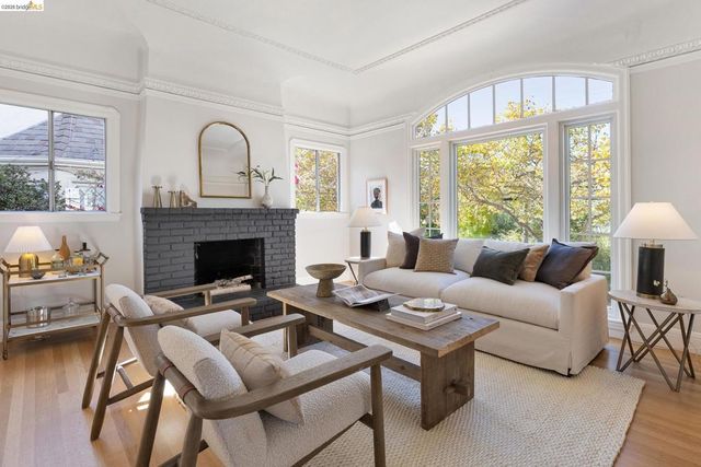 348 Jerome Ave, Piedmont, CA 94610