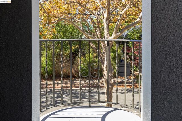 348 Jerome Ave, Piedmont, CA 94610