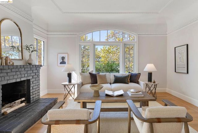 348 Jerome Ave, Piedmont, CA 94610