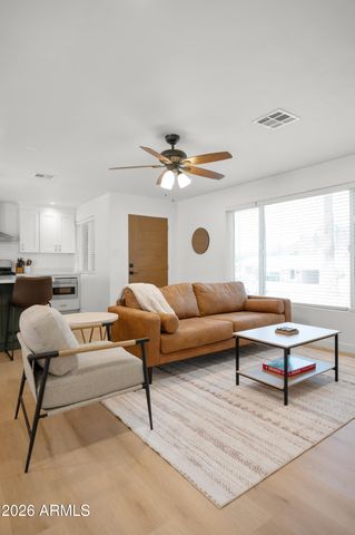 9829 N 4TH Avenue, Phoenix, AZ 85021