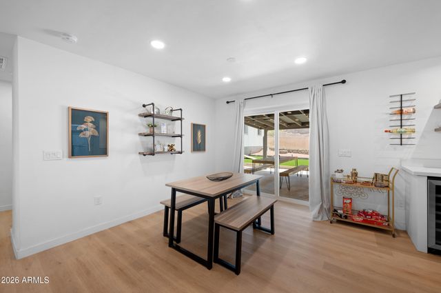 9829 N 4TH Avenue, Phoenix, AZ 85021