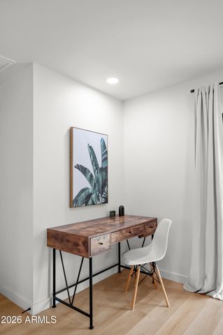 9829 N 4TH Avenue, Phoenix, AZ 85021