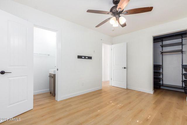 9829 N 4TH Avenue, Phoenix, AZ 85021