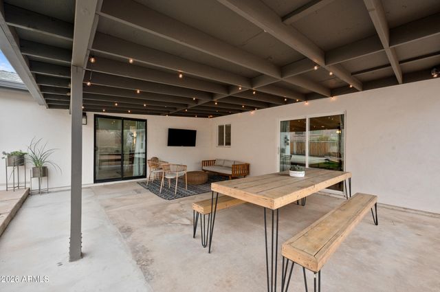 9829 N 4TH Avenue, Phoenix, AZ 85021