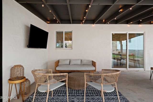 9829 N 4TH Avenue, Phoenix, AZ 85021