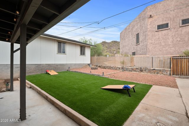 9829 N 4TH Avenue, Phoenix, AZ 85021