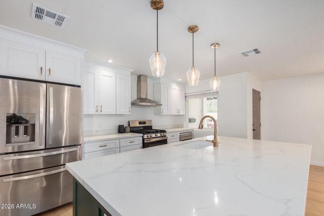 9829 N 4TH Avenue, Phoenix, AZ 85021