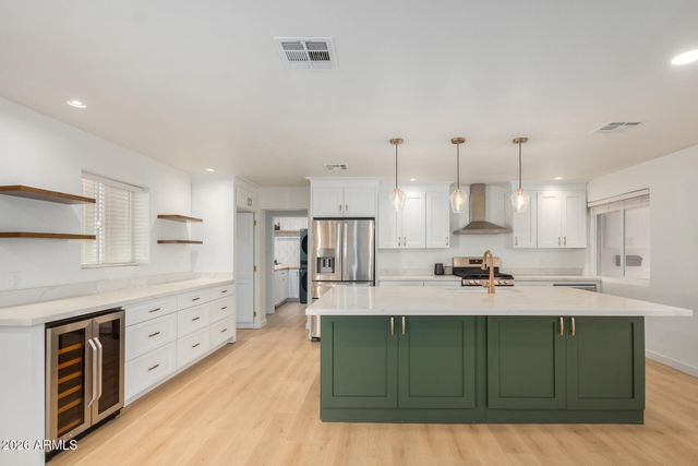 9829 N 4TH Avenue, Phoenix, AZ 85021