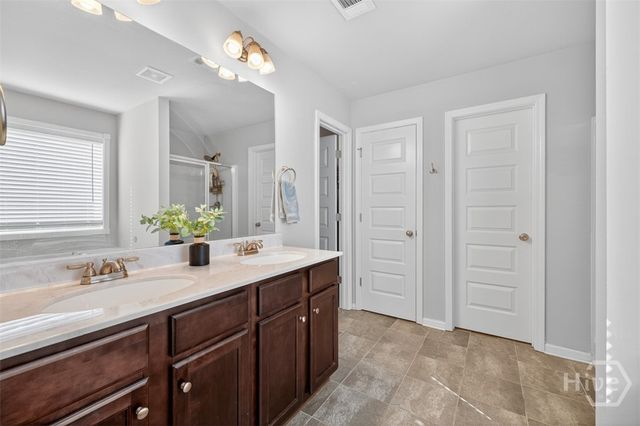 161 Meadow Lake Drive, Commerce, GA 30530