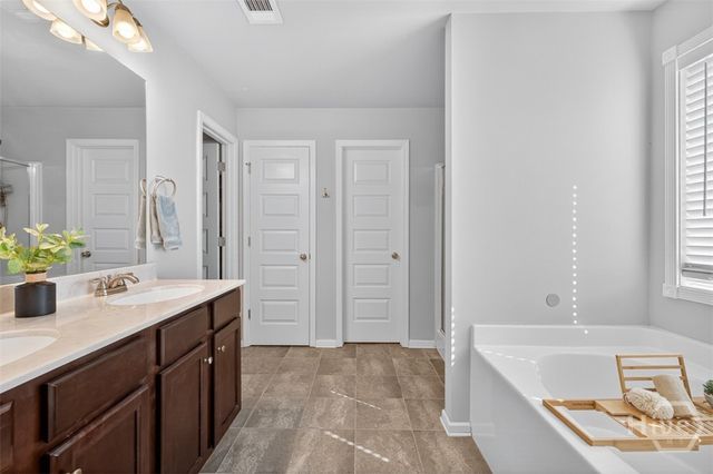 161 Meadow Lake Drive, Commerce, GA 30530