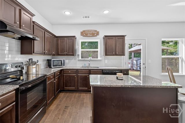 161 Meadow Lake Drive, Commerce, GA 30530