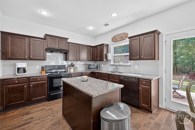 161 Meadow Lake Drive, Commerce, GA 30530