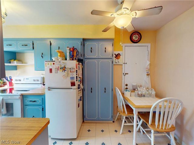 19406 Van Aken Boulevard 104, Shaker Heights, OH 44122