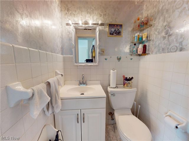 19406 Van Aken Boulevard 104, Shaker Heights, OH 44122