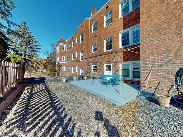 19406 Van Aken Boulevard 104, Shaker Heights, OH 44122