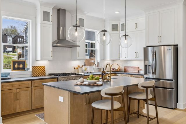 2068 Whitney Ave, Nashville, TN 37210