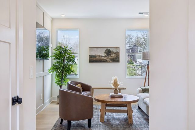 2068 Whitney Ave, Nashville, TN 37210