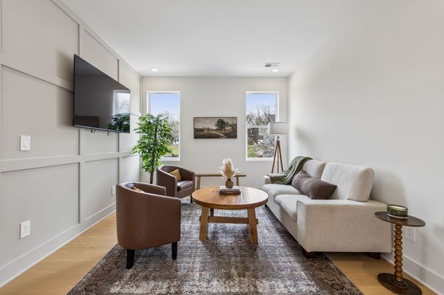 2068 Whitney Ave, Nashville, TN 37210