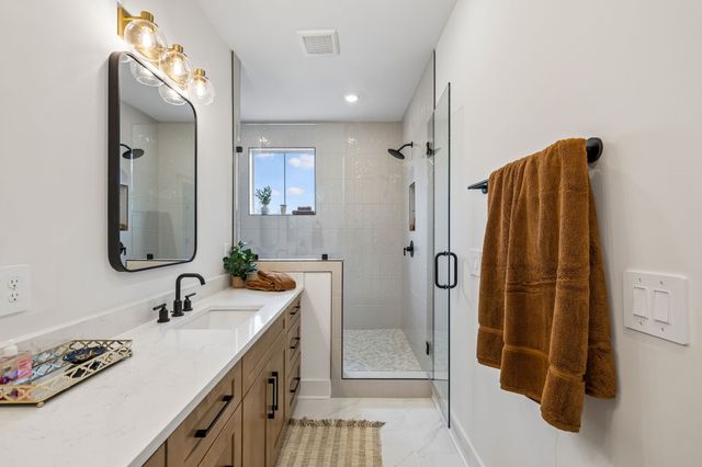 2068 Whitney Ave, Nashville, TN 37210