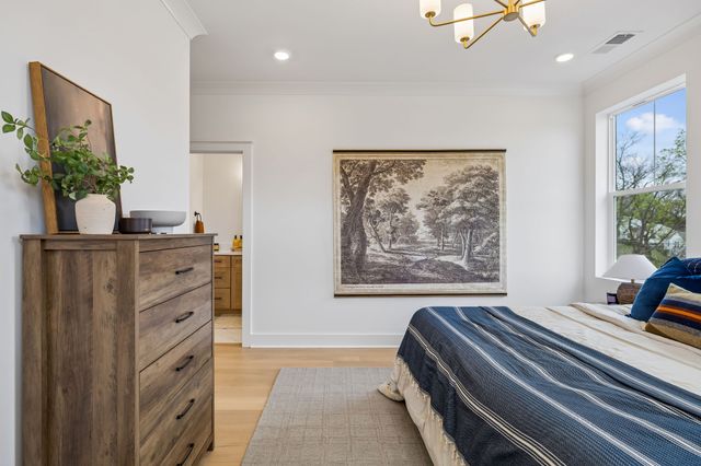 2068 Whitney Ave, Nashville, TN 37210