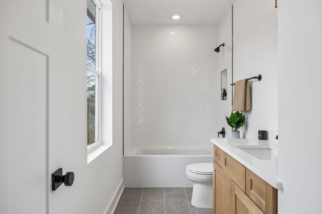 2068 Whitney Ave, Nashville, TN 37210