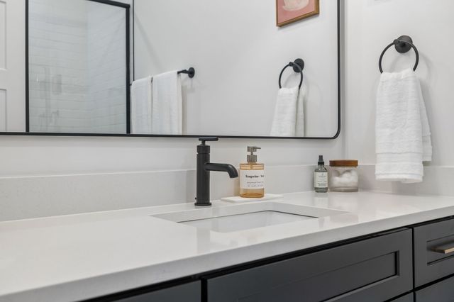 2068 Whitney Ave, Nashville, TN 37210