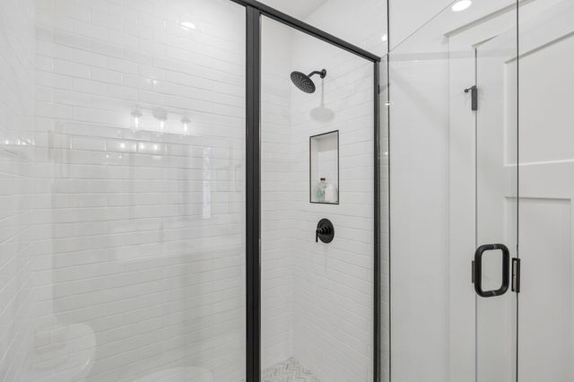 2068 Whitney Ave, Nashville, TN 37210