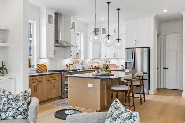 2068 Whitney Ave, Nashville, TN 37210